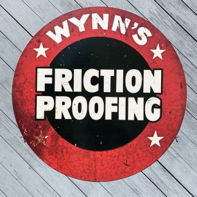 Plaque publicitaire Wynns Friction Proofing