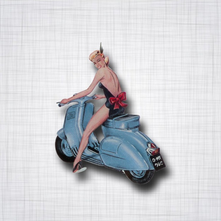 Pin-Up Vespa bleue